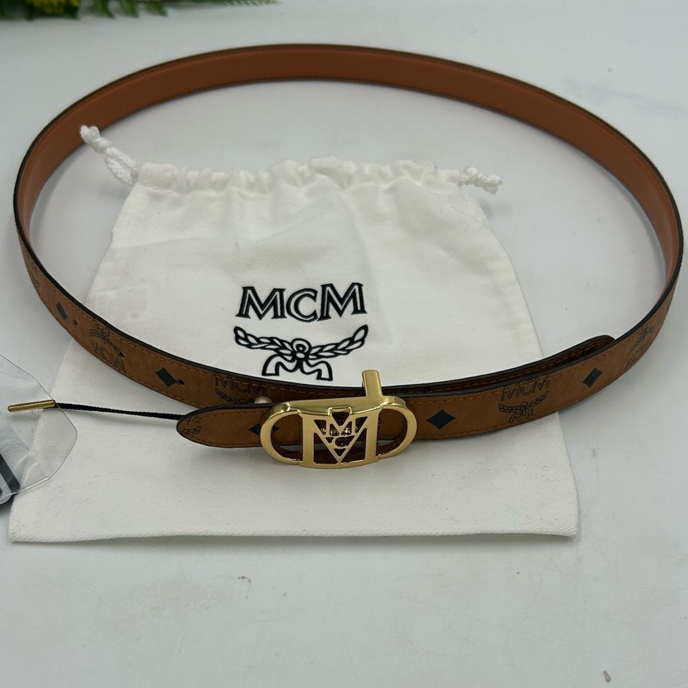 Women’s MCM reversible, leather belt, size 100 cm/medium